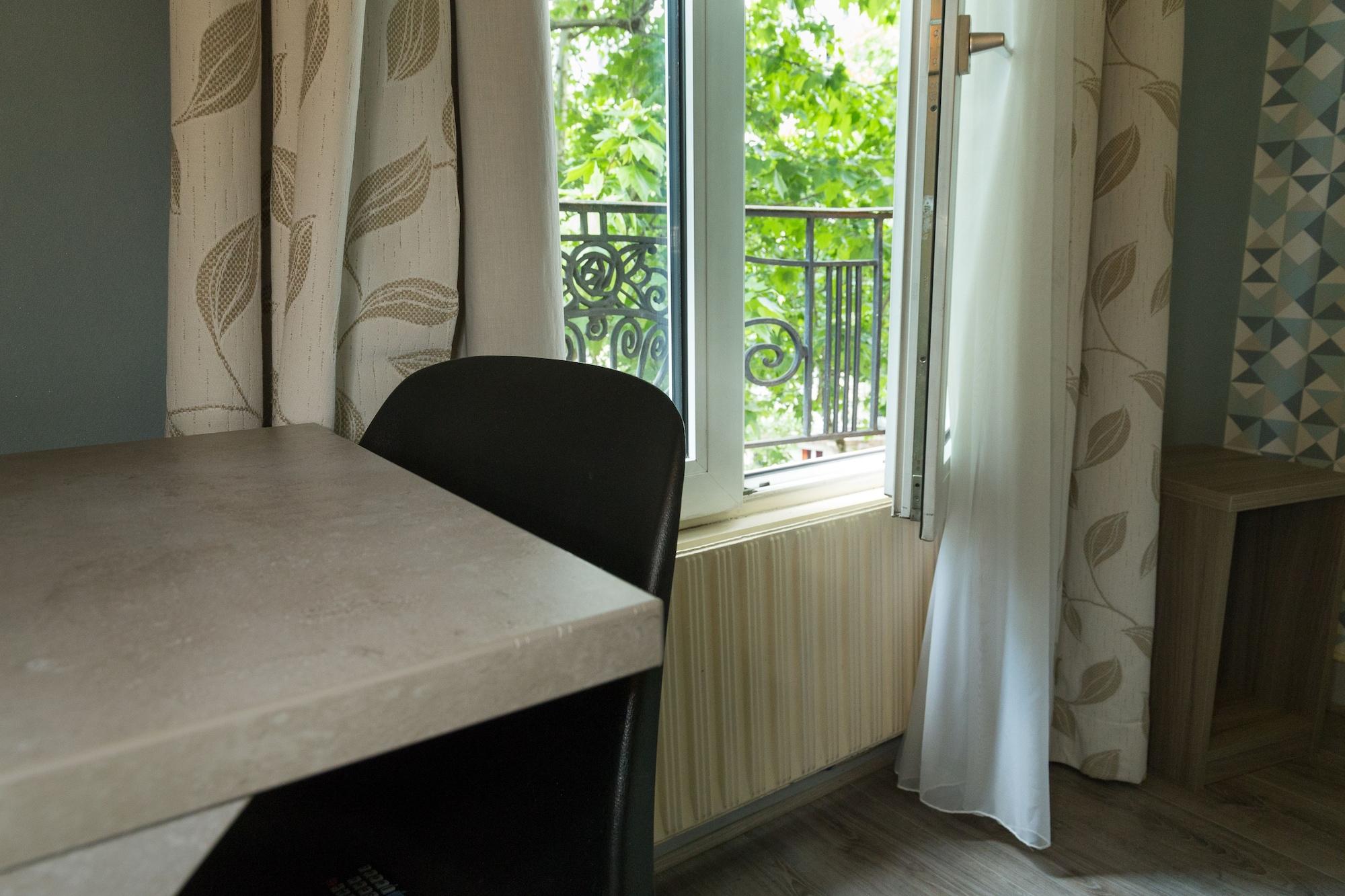 Panam Hotel Paris Gambetta- Place Gambetta-Mairie Du 20 Emme Exterior photo