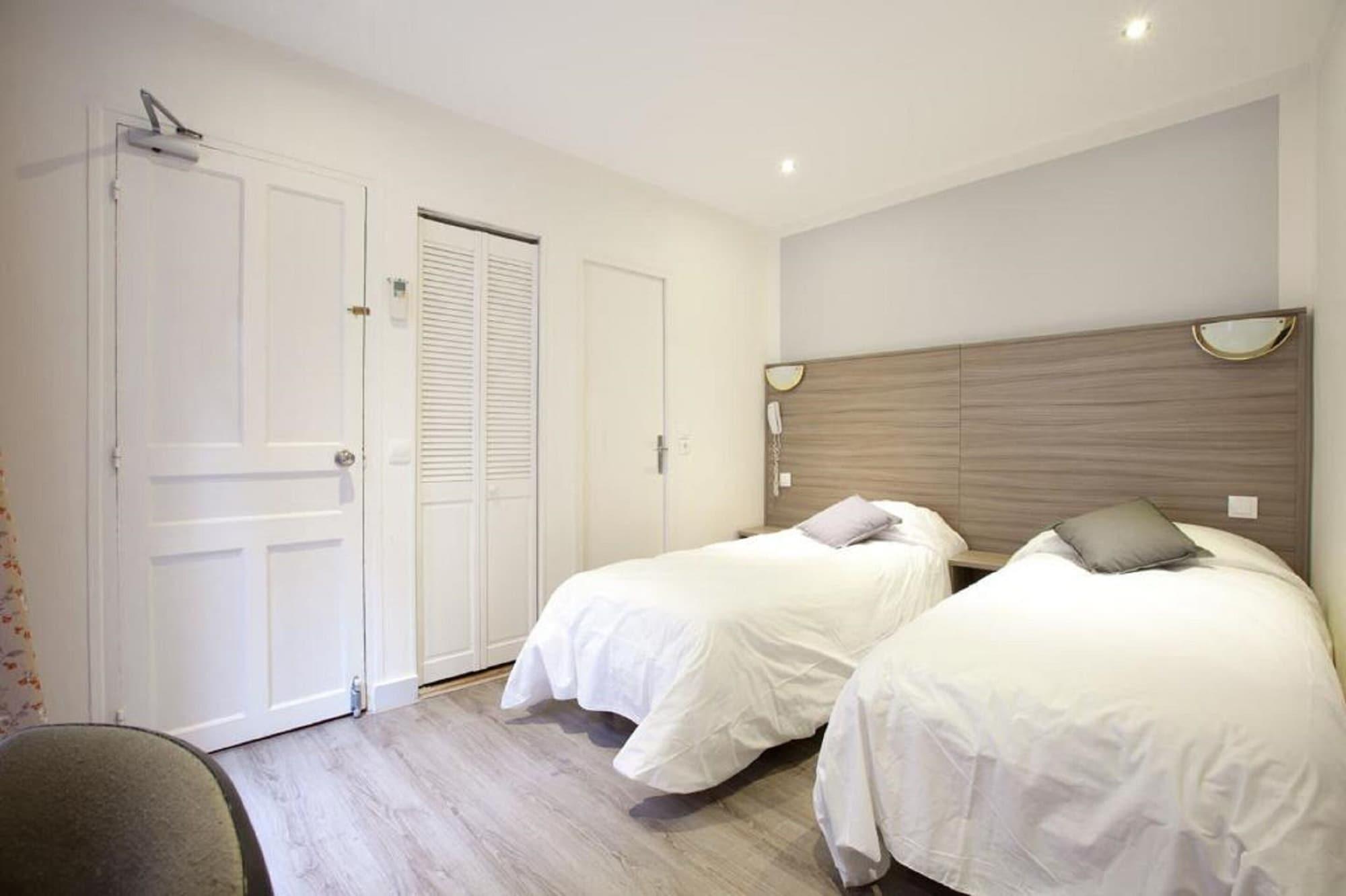 Panam Hotel Paris Gambetta- Place Gambetta-Mairie Du 20 Emme Exterior photo
