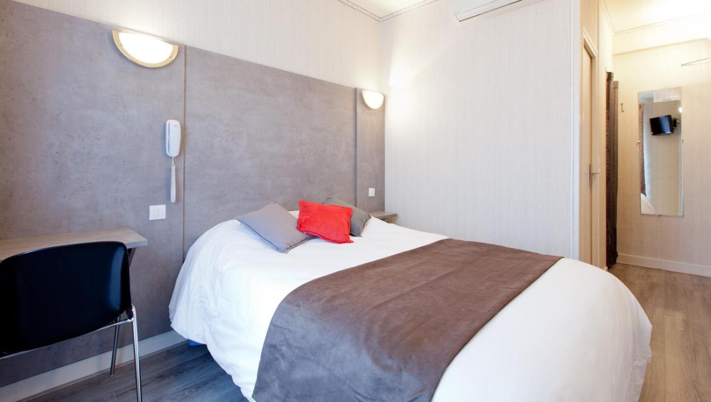Panam Hotel Paris Gambetta- Place Gambetta-Mairie Du 20 Emme Exterior photo